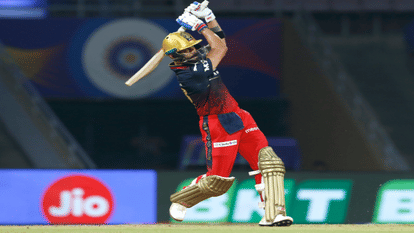 Virat Kohli could not score a century in 100 matches his worst season in IPL Ravi Shastri and Kevin Pietersen asked to take a break
