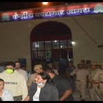 सेंट्रल जेल के बाहर अभिनेता अभिषेक बच्चन