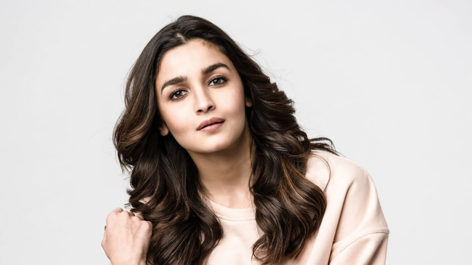 Celebrity Brand Valuation Report: Ranveer becomes hero number one by replacing Akshay Kumar, Alia occupies Deepika's place, Amitabh Bachchan is on sixth number