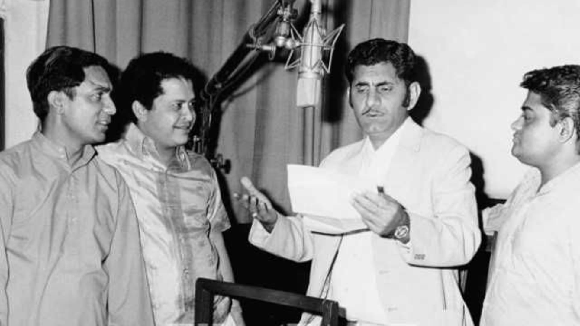 Anand Bakshi Death Anniversary: The lyricist who make Rajesh Khanna a superstar, know some unknown and interesting facts about Anand Bakshi