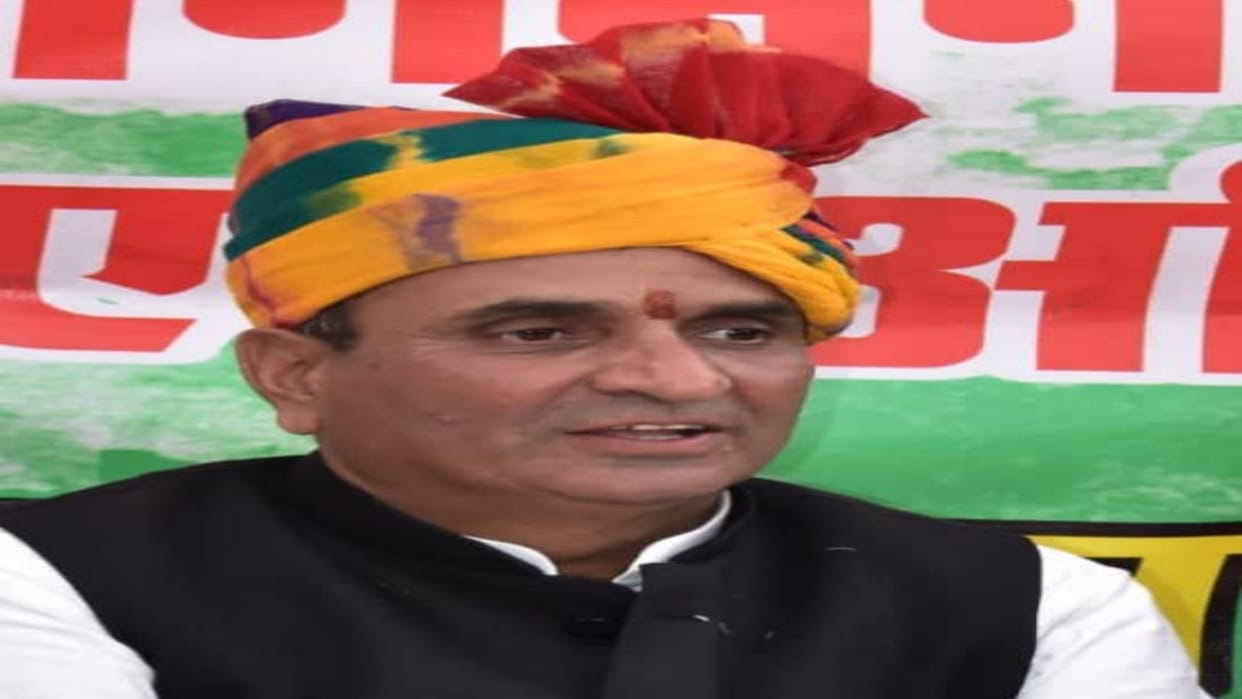 Rajasthan Tourism Development Corporation Chairman urge Railway Minister to transfer Railway Guest House at Taragarh to Tourism Corporation