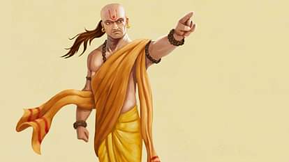 Chanakya Niti Never Give Advice To These People According To Chanakya In Hindi