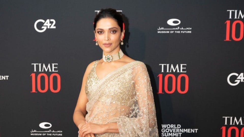 Bollywood Vs South Cinema Rekha to deepika padukone know these 10 bollywood actresses are south Indian