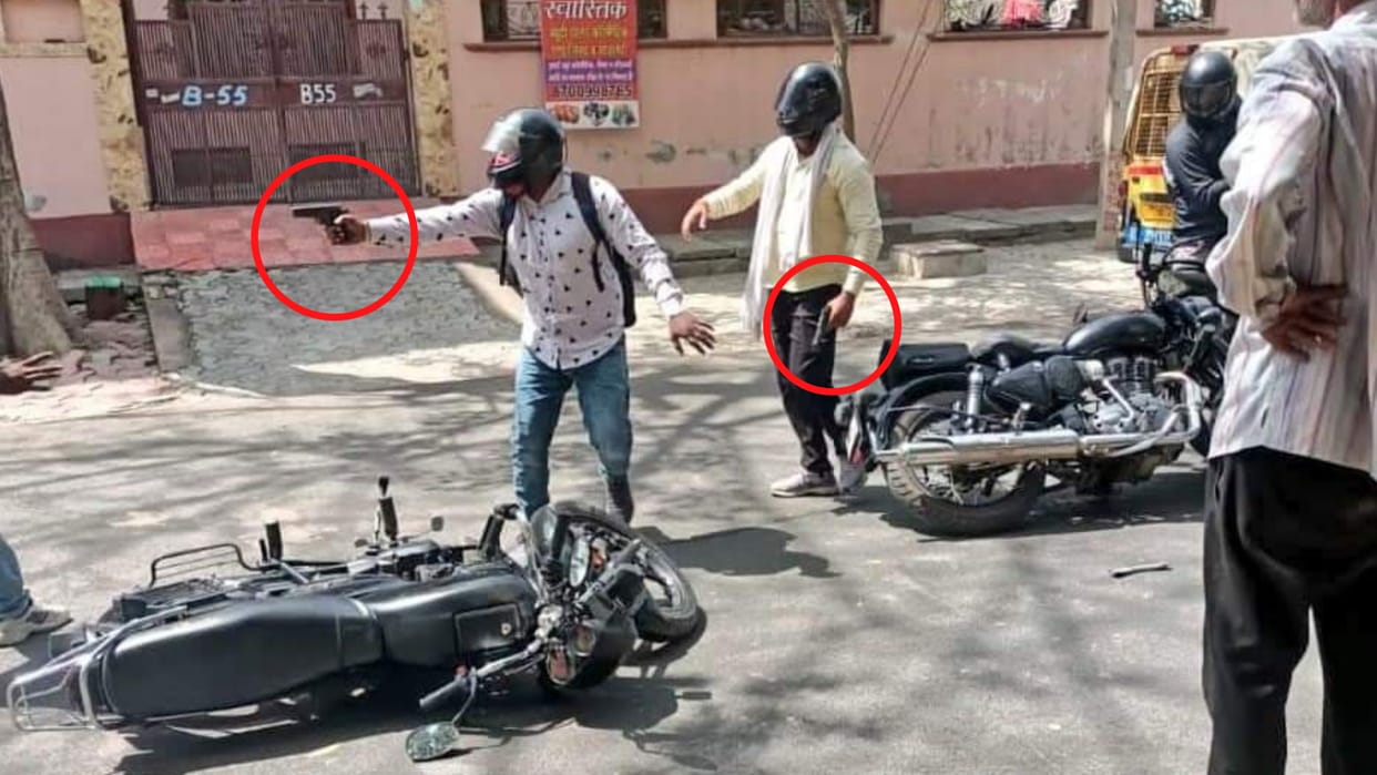 Police disclosed robbery of 25 lakhs from petrol pump personnel a crook arrested after encounter 10 lakhs recovered