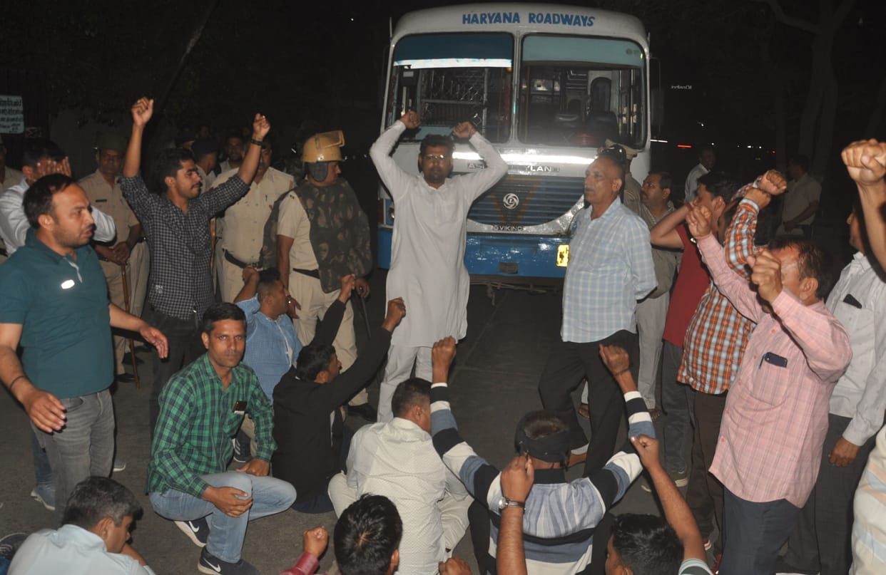 Roadways, corporation and postal services crippled by strike, people were upset