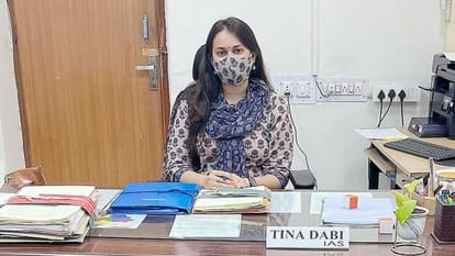 टीना डाबी, आईएएस अधिकारी
