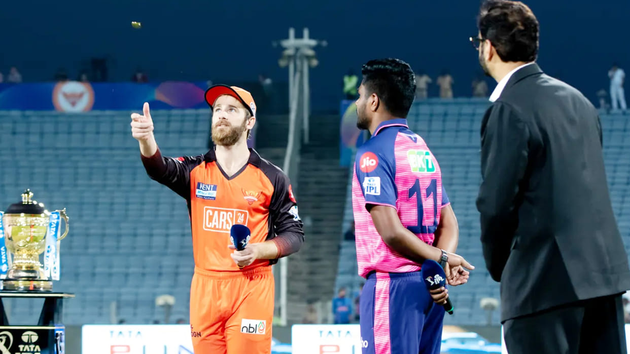 Sunrisers hyderabad captain kane williamson fined 12 lakh for slow over rate