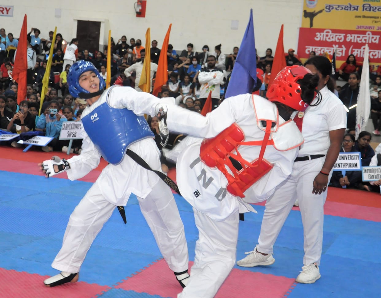 Women players showed the tricks of Taekwondo, Kurukshetra
