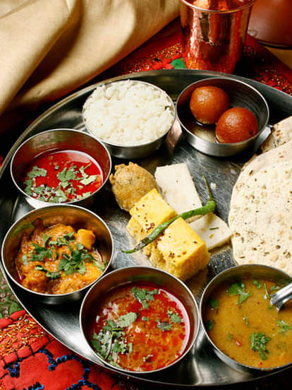 लजीज है इन राज्यों का खाना