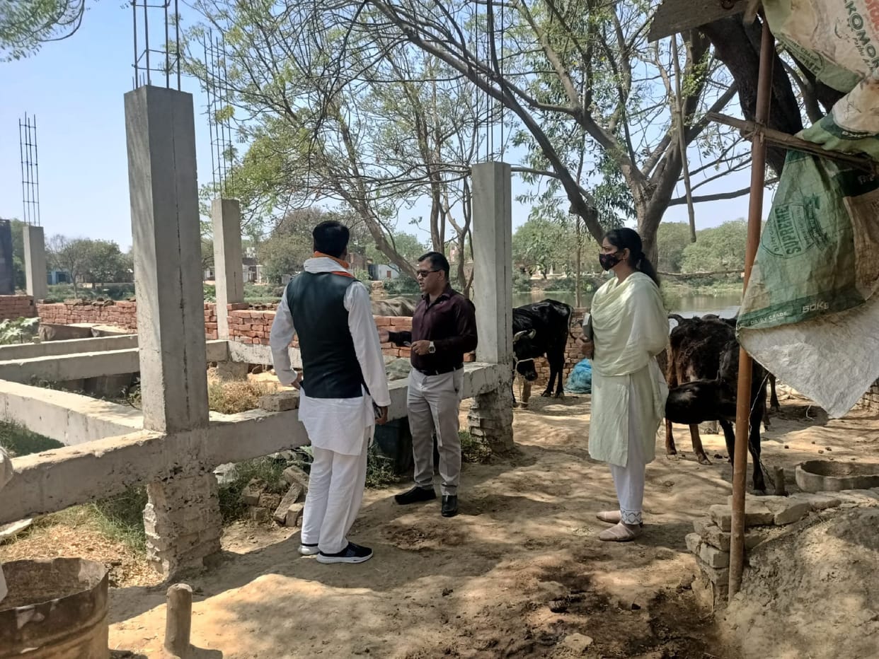 PM housing incomplete in Paraunkh, bio gas plant closed