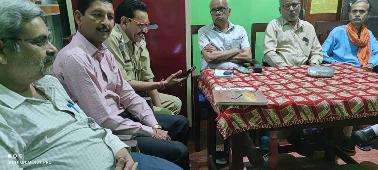 Poets presented compositions in poetry seminar of Pravah Sahitya Sansthan