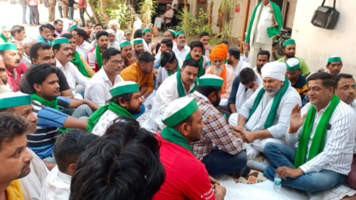 Muzaffarnagar: BKU spokesperson Rakesh Tikait Nagar sat on a dharna in Kotwali