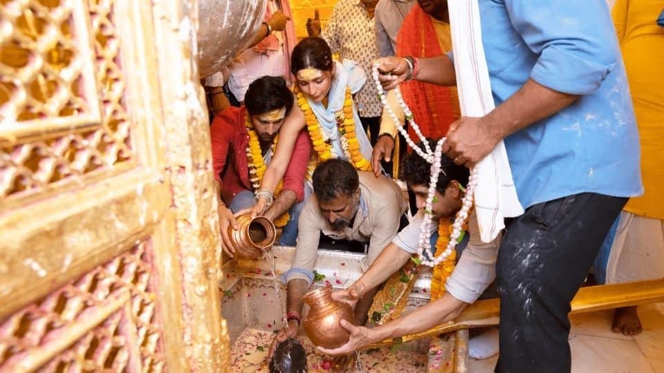 Ranbir and Alia reached Kashi Vishwanath temple before marriage