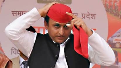 SP Chief Akhilesh Yadav Laughed At Raja Bhaiya Speech  In UP Vidhan Sabha Know What All News In Hindi