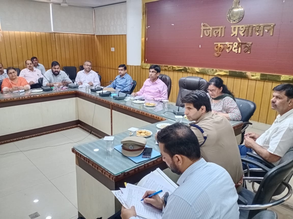 No encroachment will be tolerated on the roads, the Deputy Commissioner gave orders to the officers