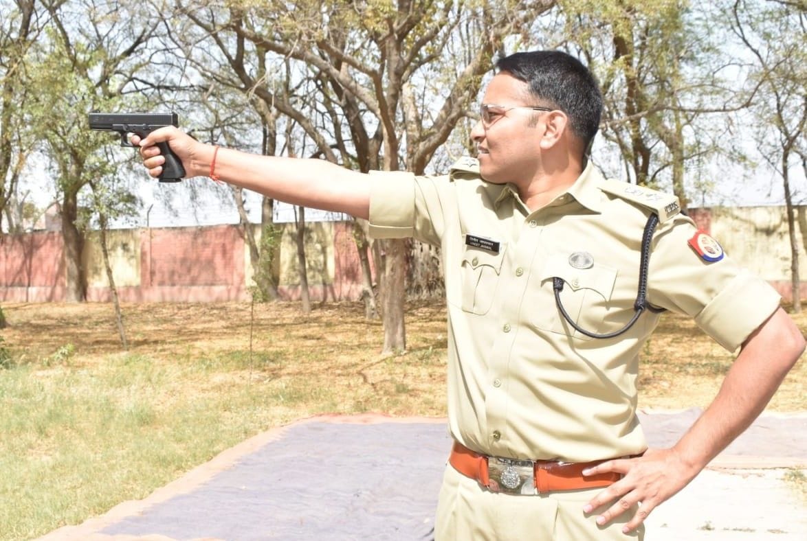 Hathras: SP inspected and practiced firing butt