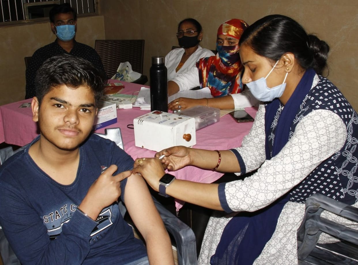 vaccination,amar-ujala-abhiyan-education-health