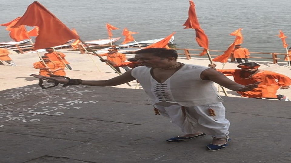 Controversy over the shooting of Hanuman Chalisa wearing shoes