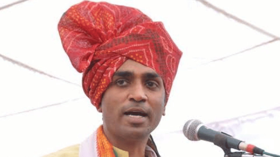 FIR on Vikrant Bhuria: Action on the complaint of personal secretary of MP Damor, Bhuria said I will not bow down
