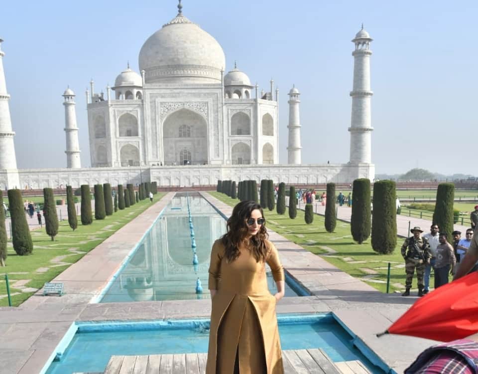 Yami Gautam and nimrat kaur Visits Taj Mahal During screening of film dasvi