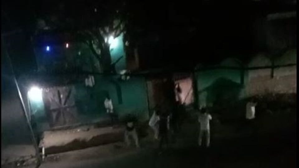 Clashes between two parties in Kheda Jat stone pelting took place in front of police 10 people injured