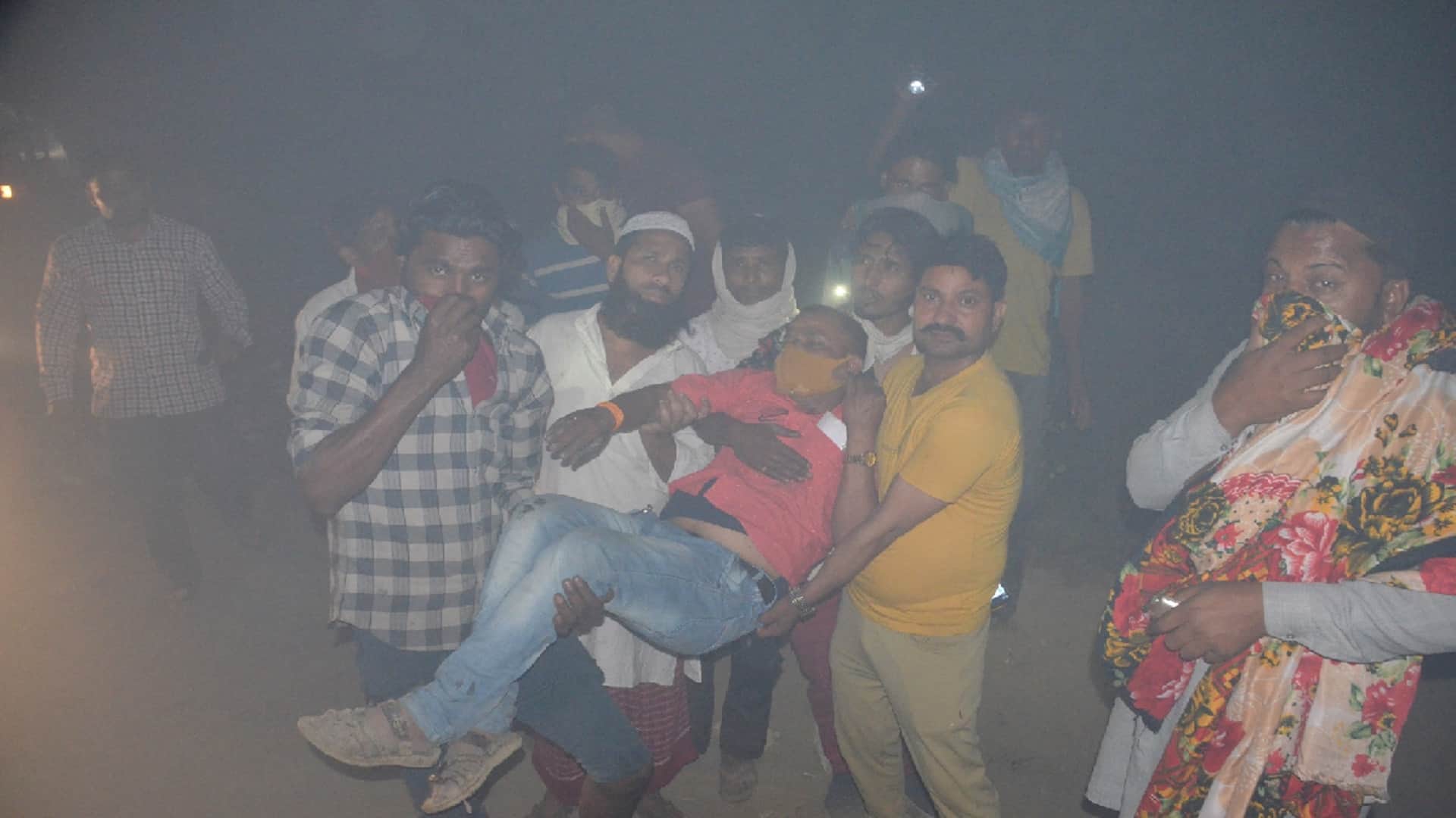 Baghpat News: Health of 32 people including policeman deteriorated due to fire in garbage heap see photos