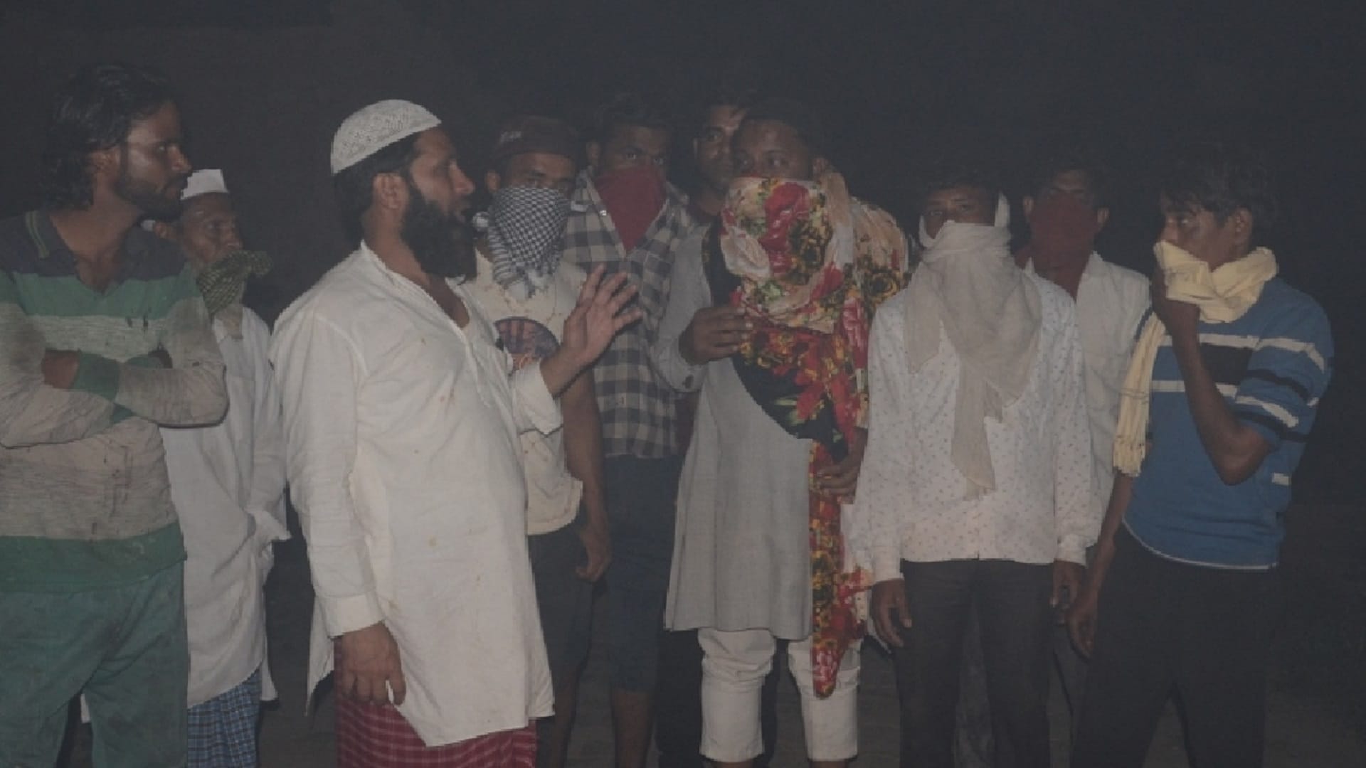 Baghpat News: The fire brigade team extinguished the fire after four hours see photos