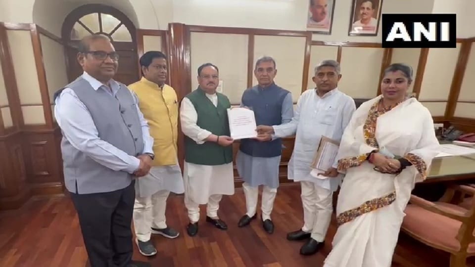 Birbhum violence: BJPs fact finding committee submitted report to party president Nadda, four former IPS were included in the investigation committee