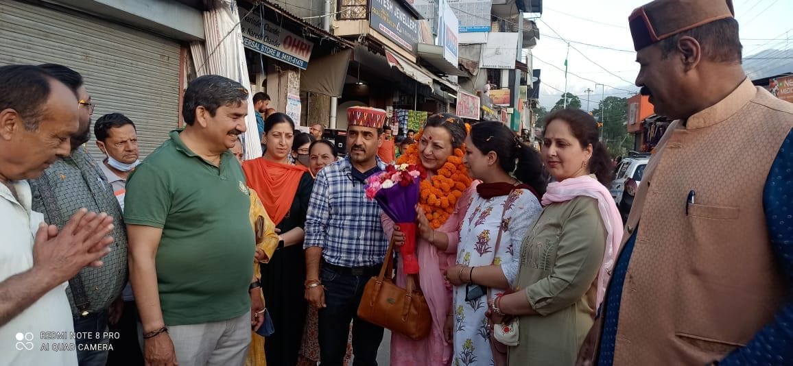 Upon reaching Chamba, Padmashree Lalita was welcomed with musical instruments