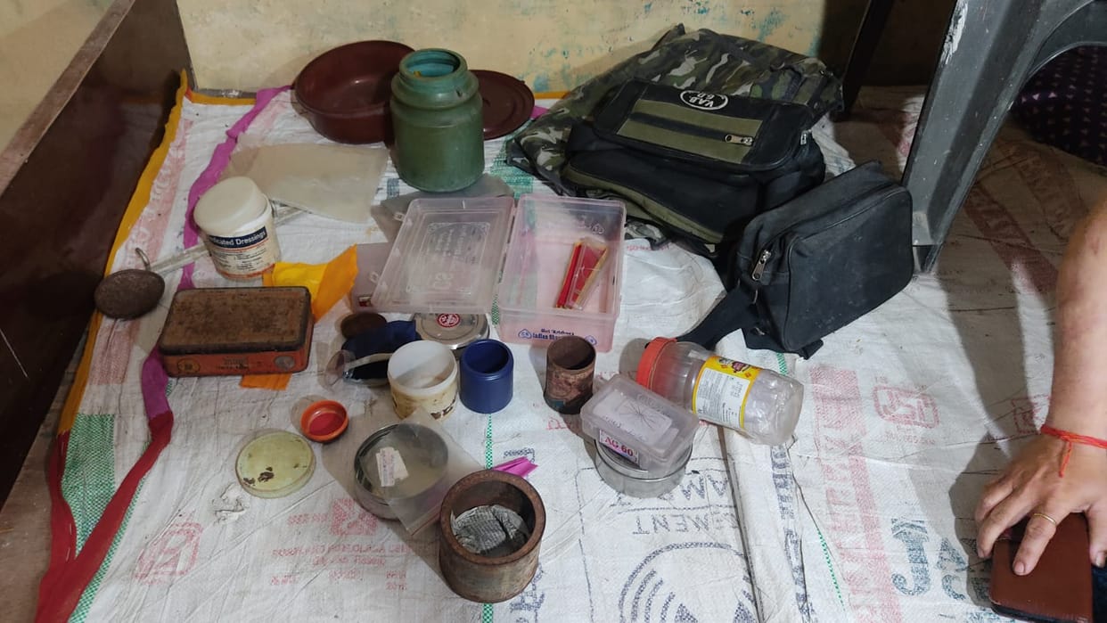 15 lakh stolen by entering Saraf's house