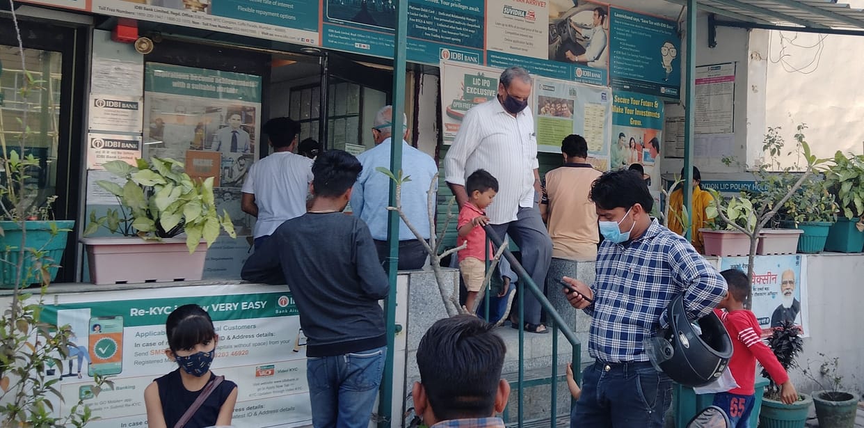 Banks open after two days of strike, crowd gathered