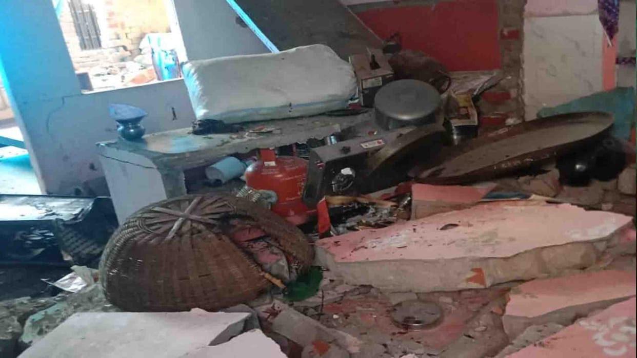 Cylinder burst in kanpur, 6 injured including innocent