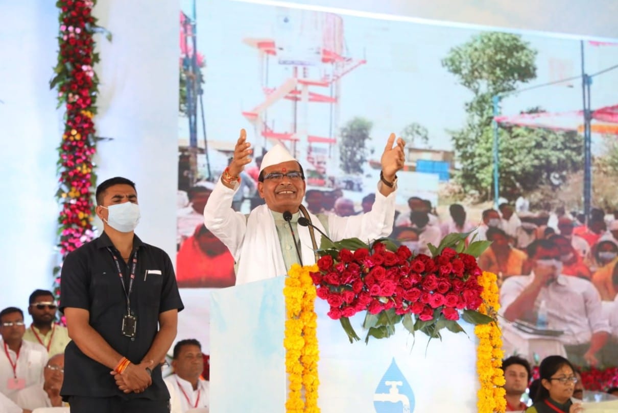 Indore: Burhanpur became the first district of the state to supply water from tap to all the houses, celebrated Jal Mahotsav in the hospitality of CM