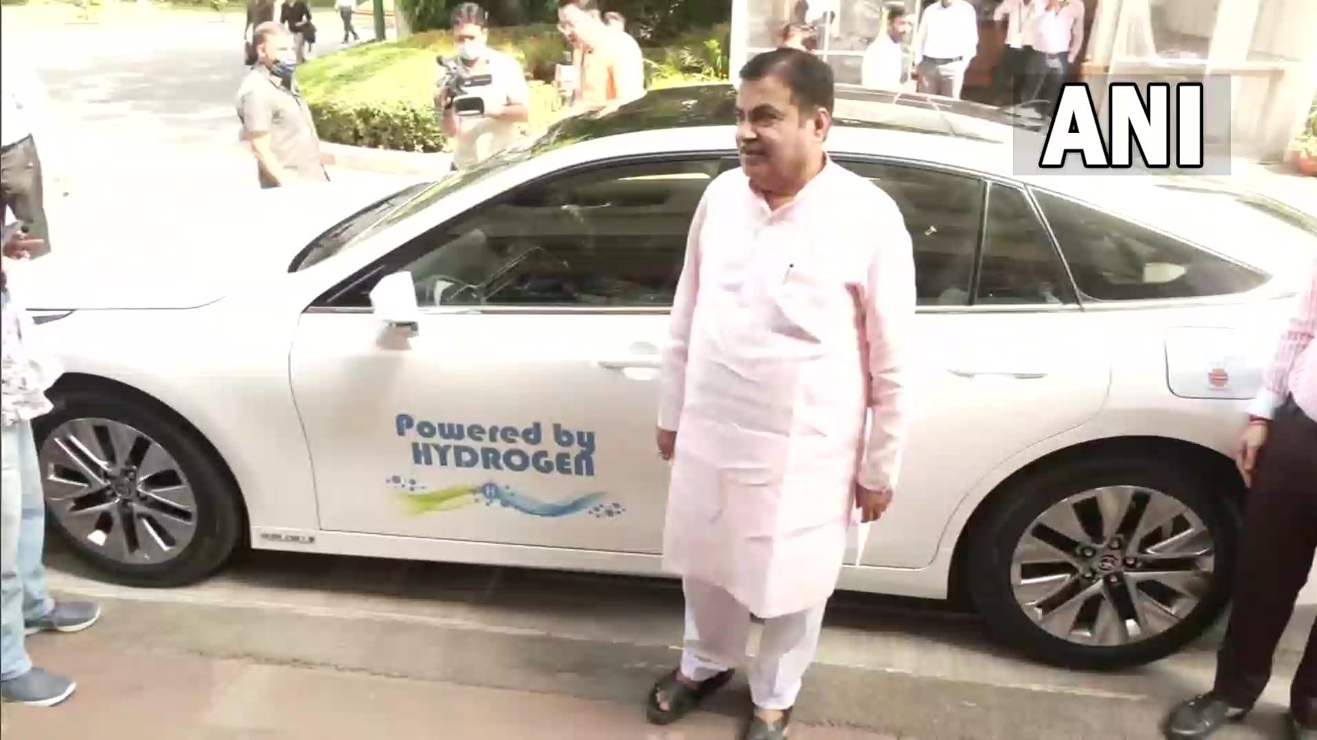 Union Minister Nitin Gadkari Education Qualification Career Growth Gadkari Highway records Road Projects Know All Details Here