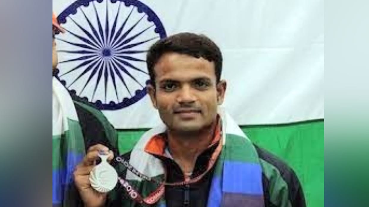 olympian vijay kumar wins 25 meter centre pistol fire championship