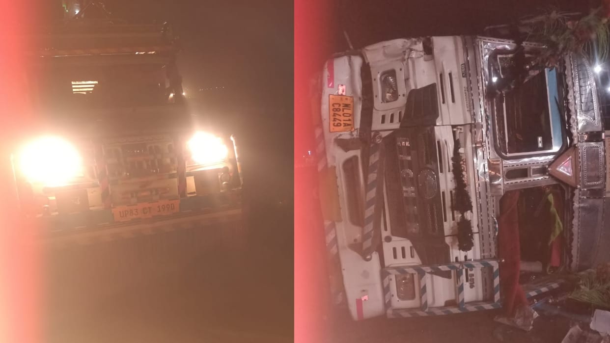 BIG Road Accident In Firozabad Cantor Hits Max jeep in Tundla