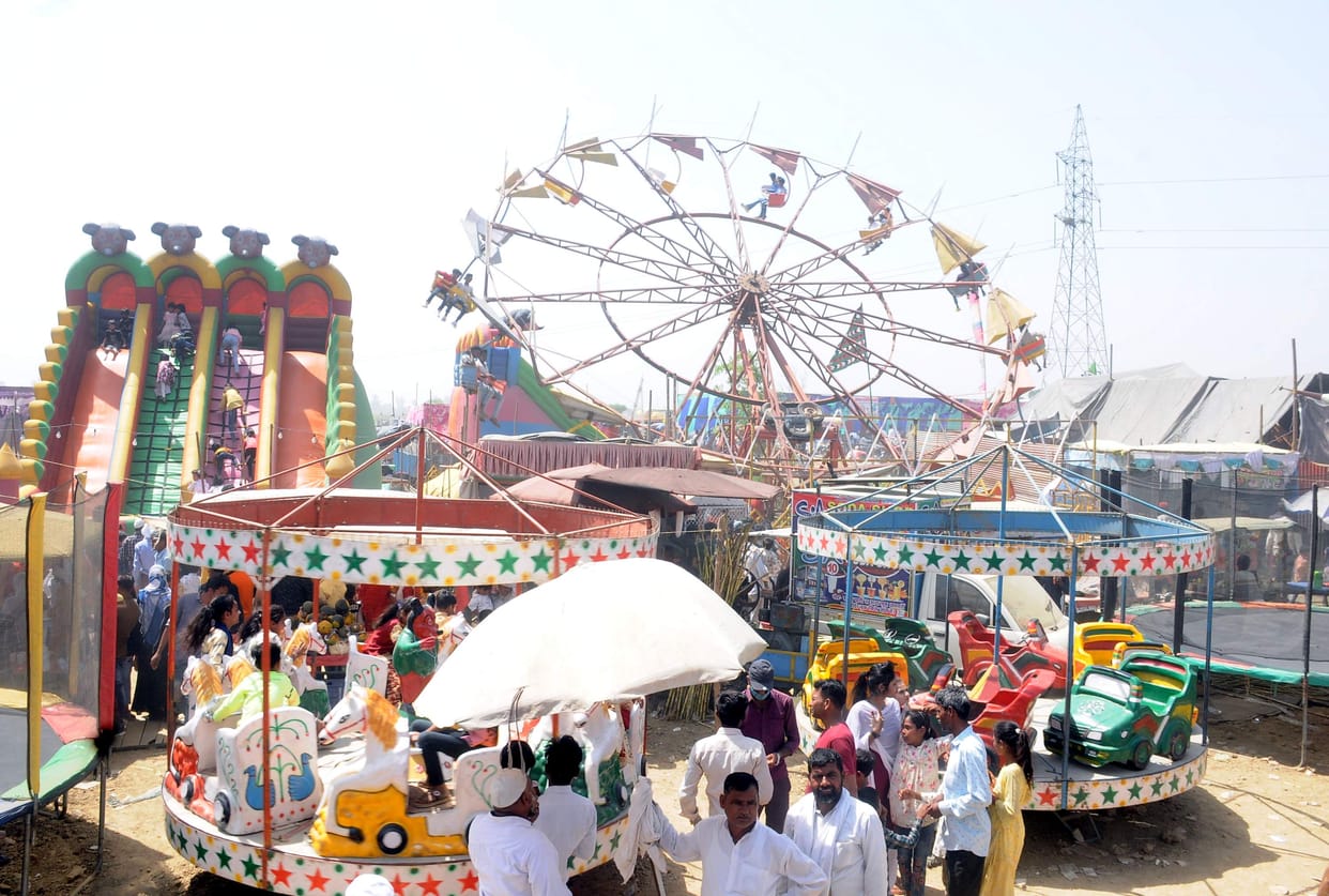 Crowd gathered in Neja fair in village Shahbazpur, people were seen excited
