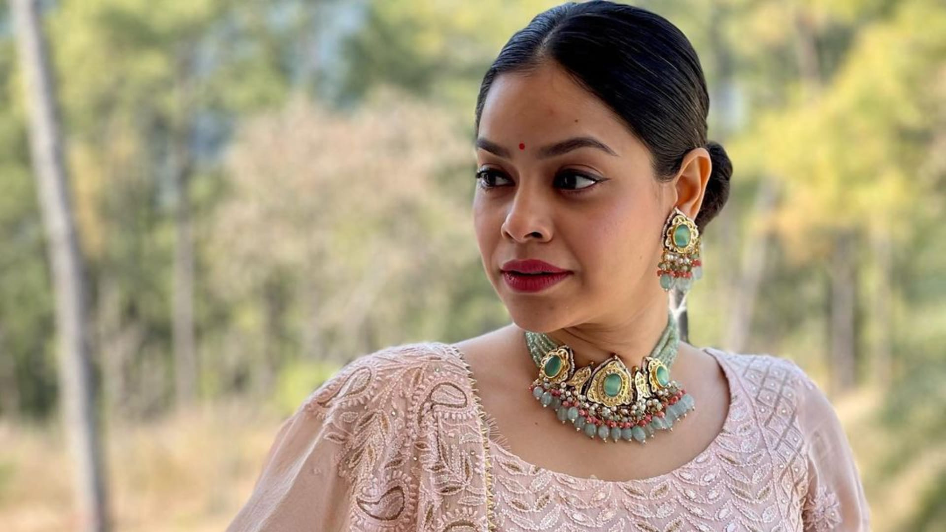 Sumona Chakravarti to quit The Kapil Sharma Show and will be seen in a bengali show Shonar Bengal on zee zest