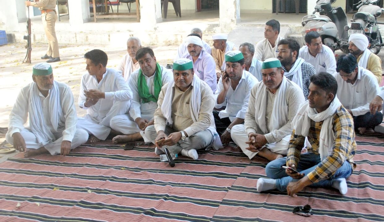 BKU workers staged a sit-in demonstration in the city Kotwali