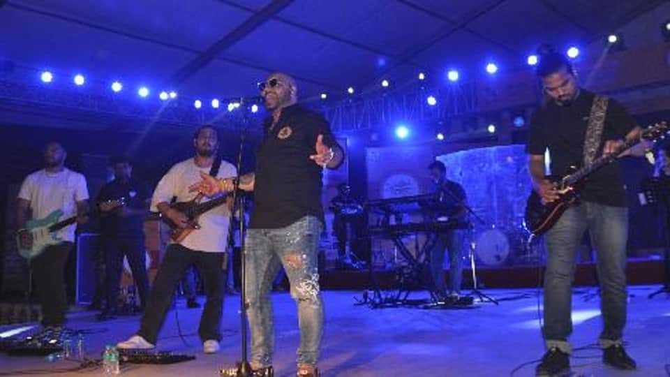 SDM Ritu Suhas catwalk at Taj Mahotsav To encourage Khadi