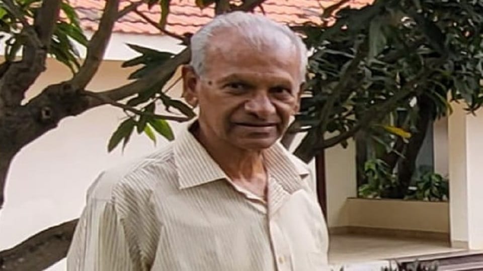Hyderabad 84 years old man locked in bank locker