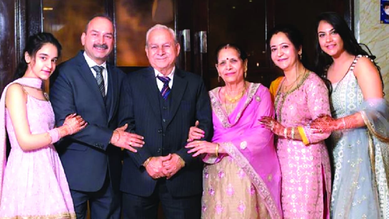 Entire family took security cover, appealing to others in delhi