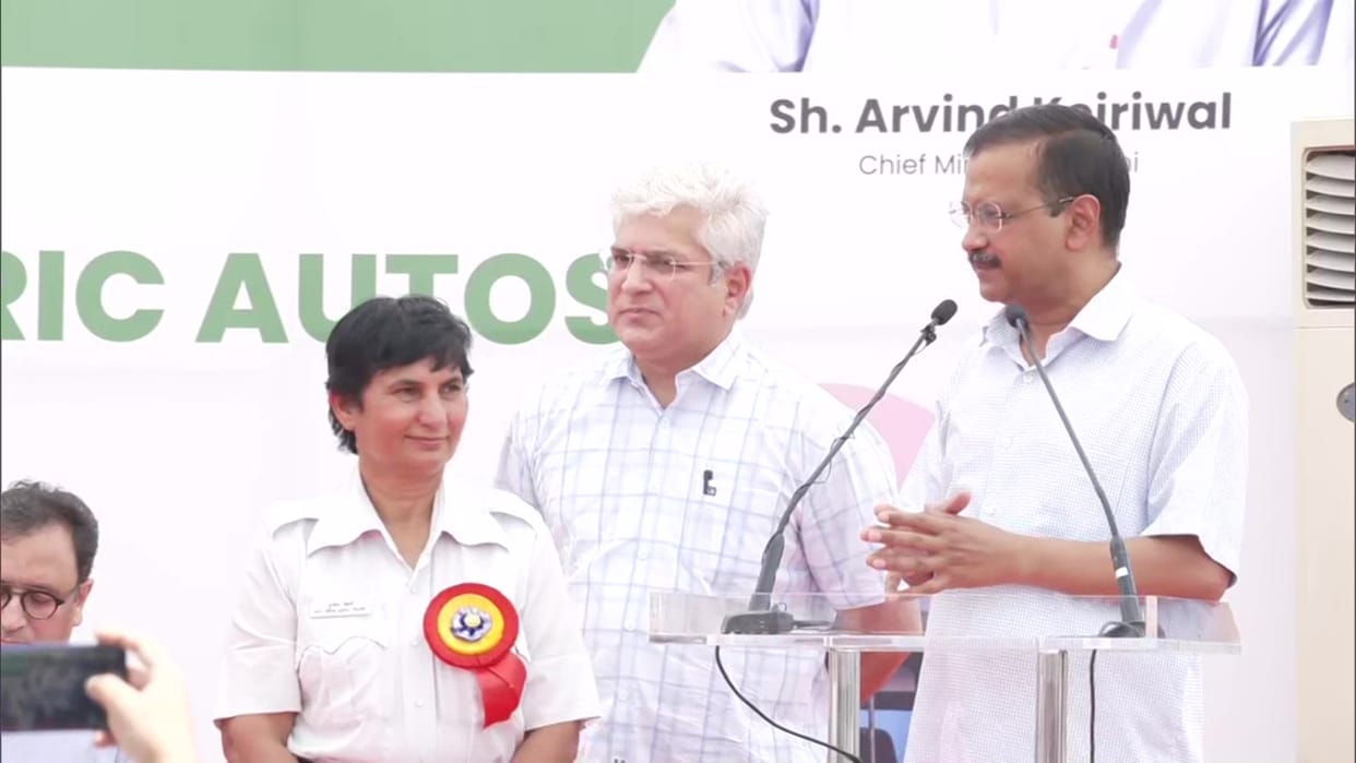 Delhi CM Arvind Kejriwal attacks BJP ask if world largest party do such goondagardi in Delhi what message it send to youth