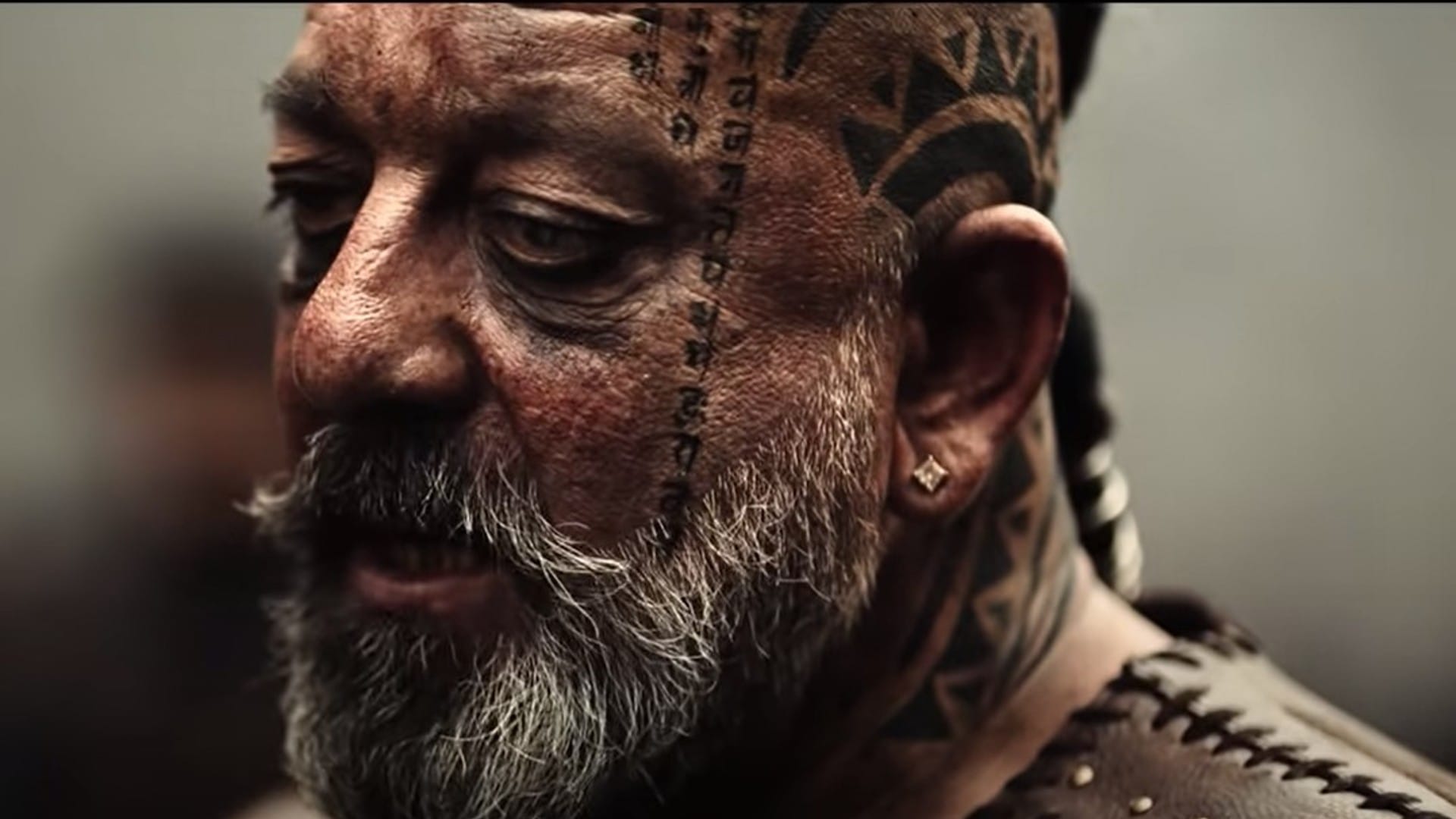 KGF 2 sanjay dutt shot every day wearing 25 kilo armour for kgf chapter 2