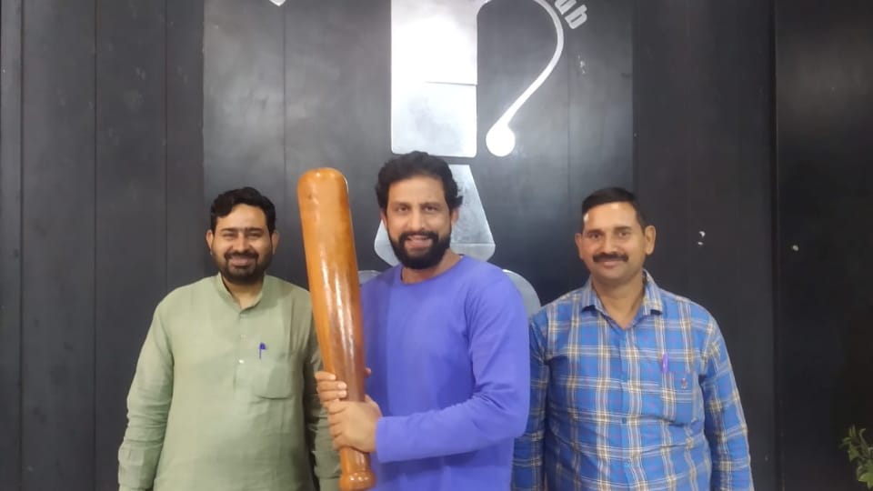 Naveen Jaihind demands AK-47 for Kashmiri Pandits