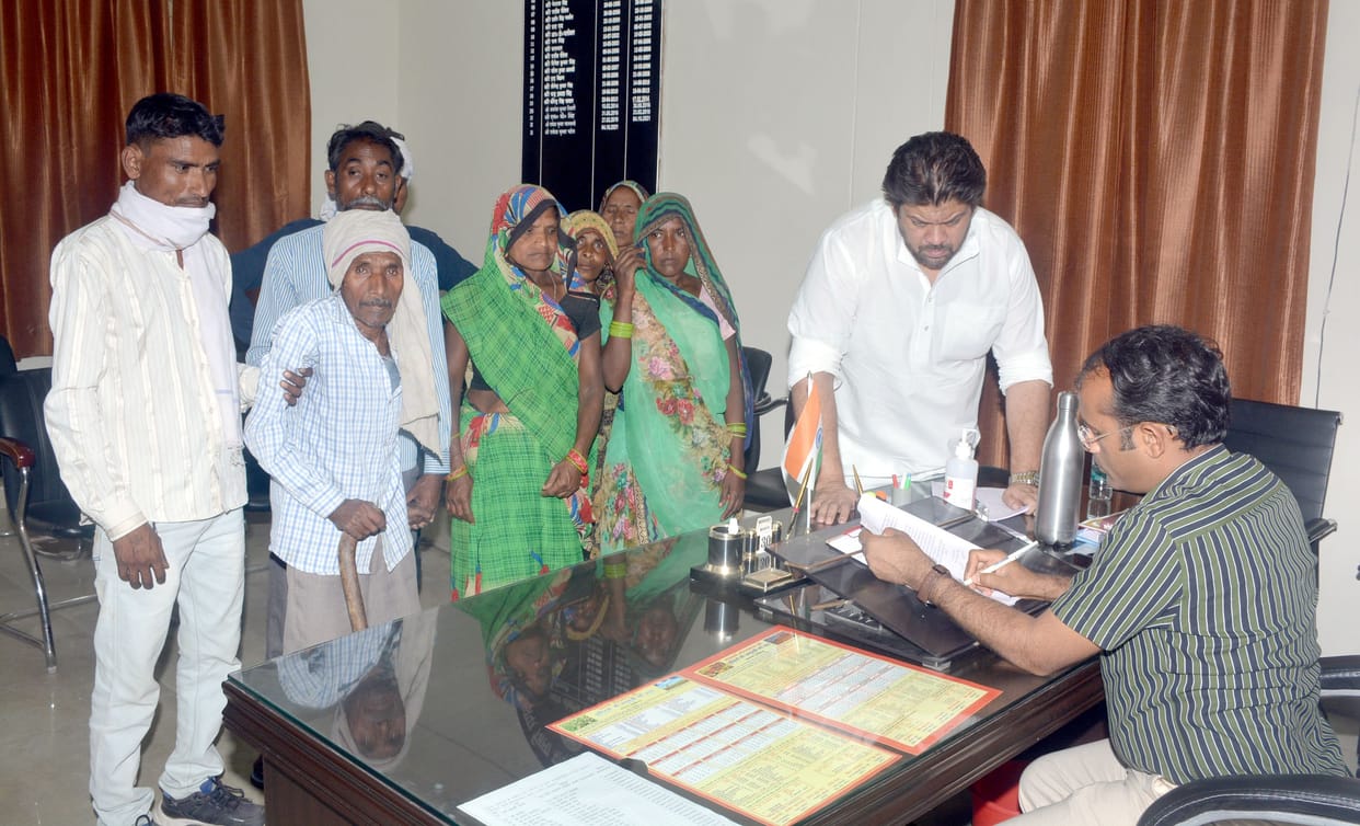 Tehsil Koil team accused of wrongly running bulldozer