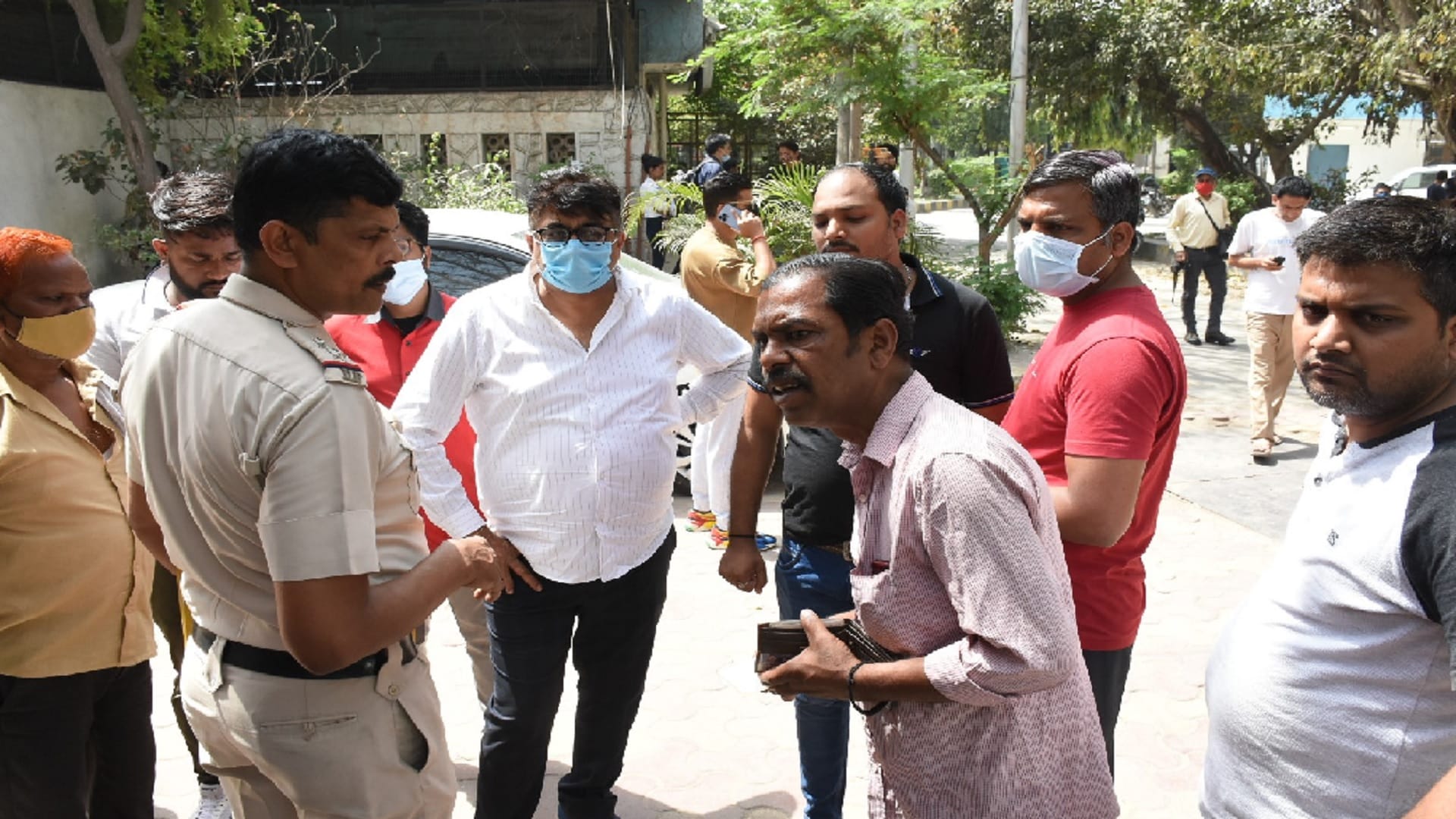 Delhi Sewer Death 4 Dead in Sewer NDRF Took Out Four Dead Body After 9 Hours Of Rescue Operation