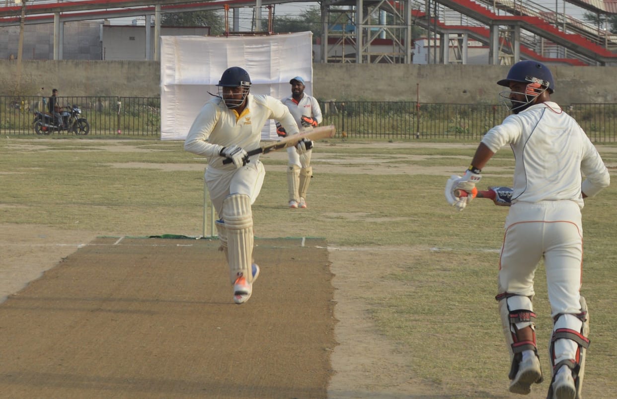 Hathras: Bareilly's team beat Ballia by 10 wickets