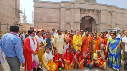 Kashi Vishwanath Corridor became a witness to harmony Indresh Kumar entered in the temple along with Dalits and tribals