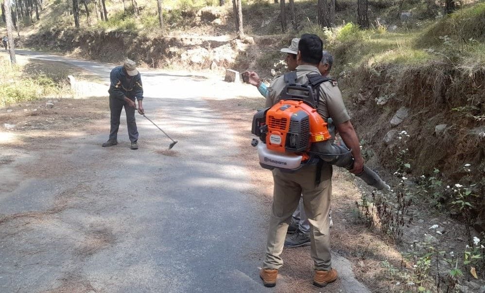 Leaf blower will extinguish forest fires